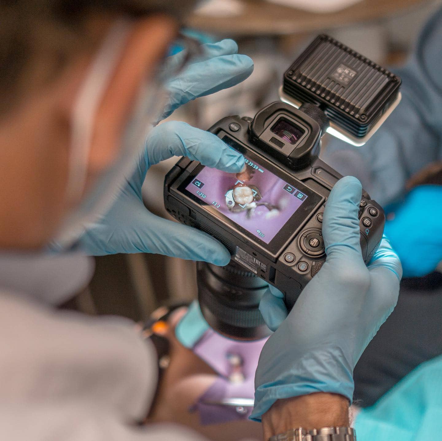 Diagnóstico radiológico para explicar síntomas de endodoncia